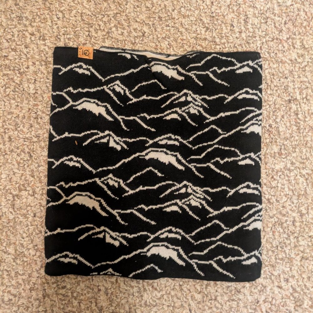 Fleece Ten Tree Scarf